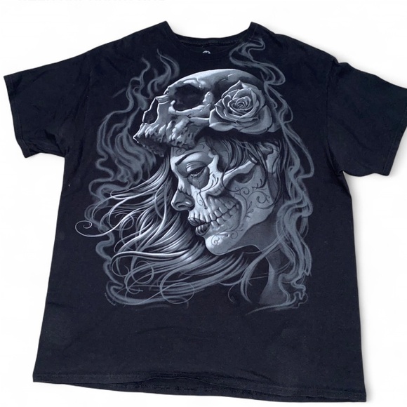 Liquid Blue Other - Liquid Blue Black Graphic Skull T-Shirt